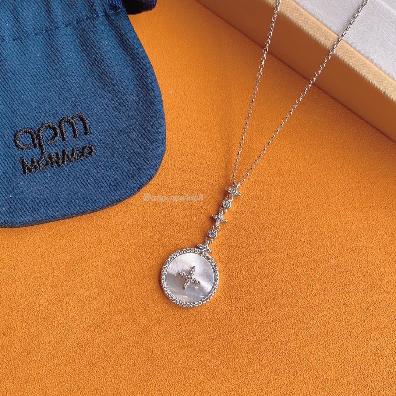 Apm Monaco Star Mother Of Pearl Necklace (2) - www.newkick.vip